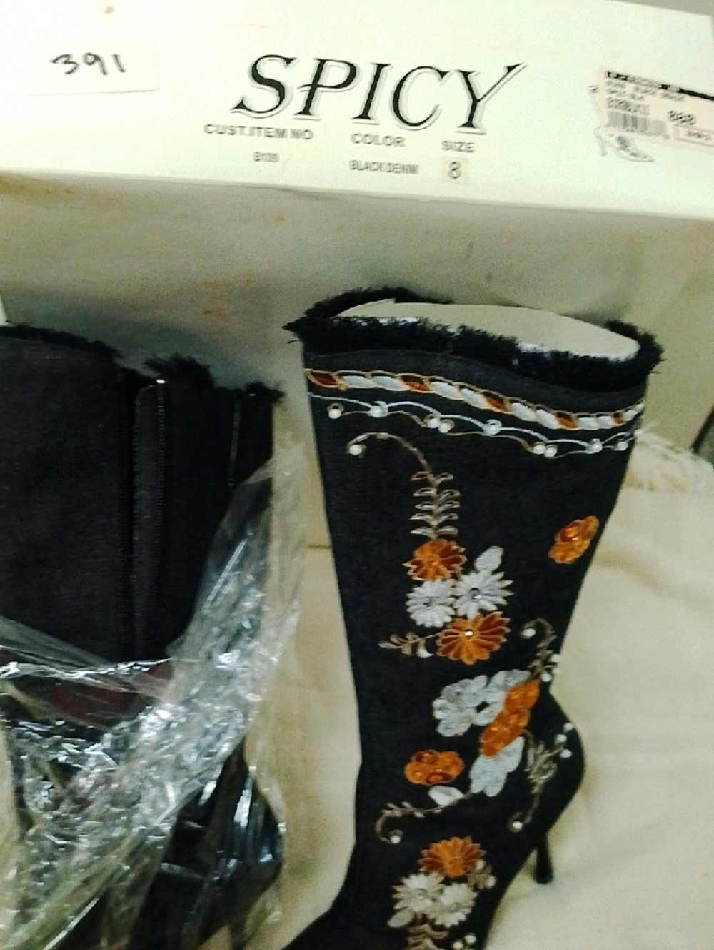 SPICY Women's Black Embroidered Heeled Boots